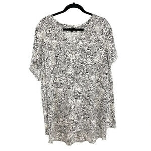Torrid Black & White Tiger Print Short Sleeve Blouse Women's Plus Size 3X